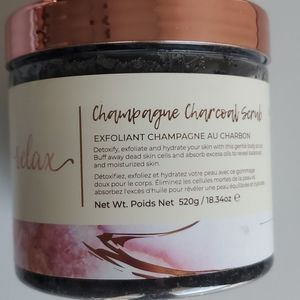 Manna Kadar 18 oz. Champagne Charcoal Scrub NEW
